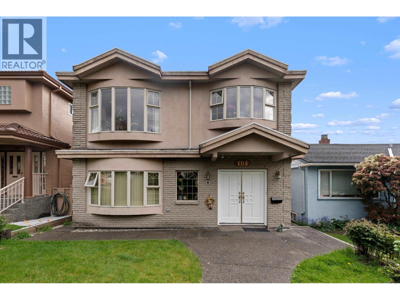 104 E 63rd Avenue, Vancouver, British Columbia  V5X 2J6 - Photo 1 - R3116666