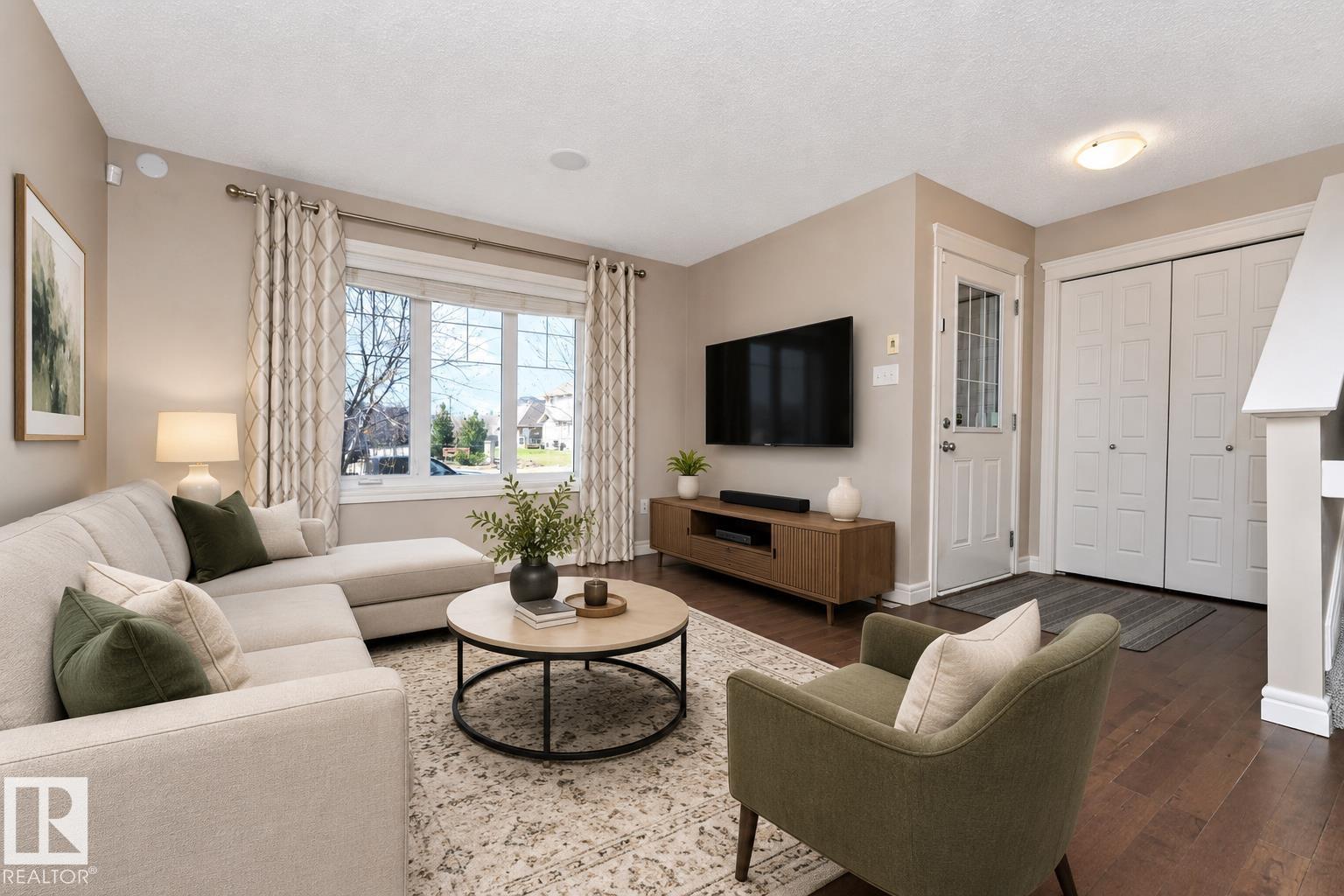 2146 Trumpeter Wy Nw, Edmonton, Alberta  T5S 0G4 - Photo 3 - E4486354