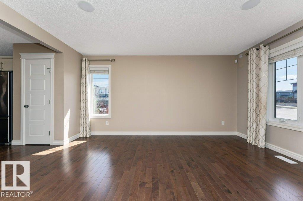 2146 Trumpeter Wy Nw, Edmonton, Alberta  T5S 0G4 - Photo 6 - E4486354