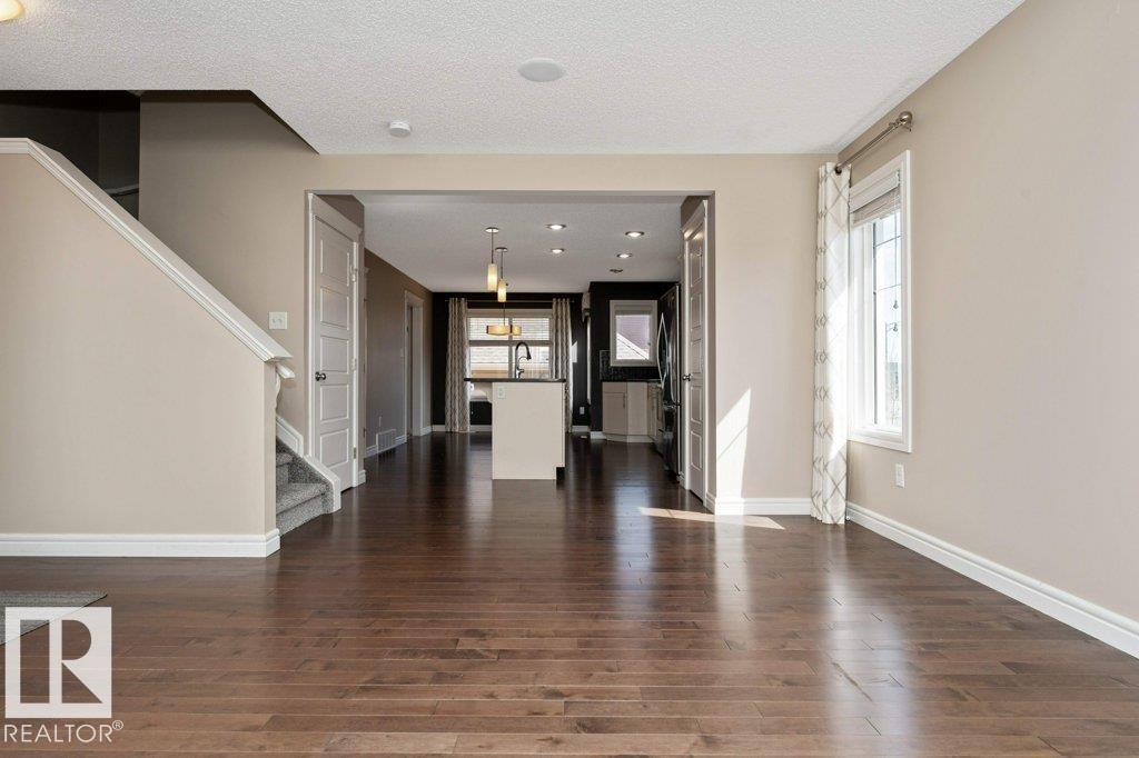 2146 Trumpeter Wy Nw, Edmonton, Alberta  T5S 0G4 - Photo 8 - E4486354