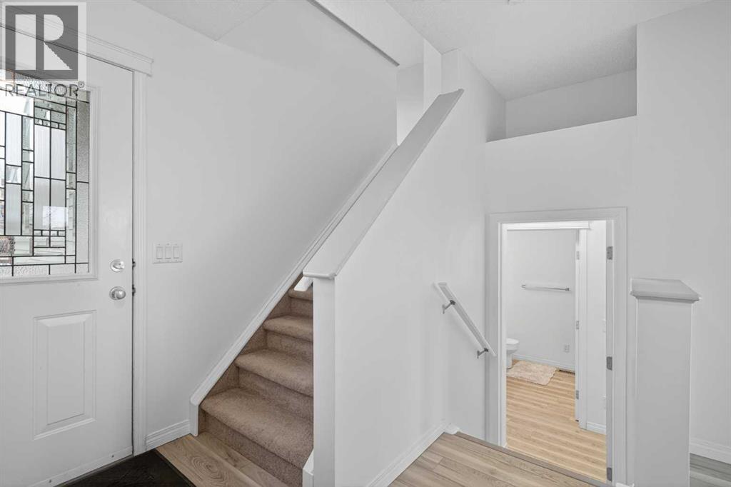 8050 Cougar Ridge Avenue SW, Calgary, Alberta  T3H 5S5 - Photo 11 - A2307954