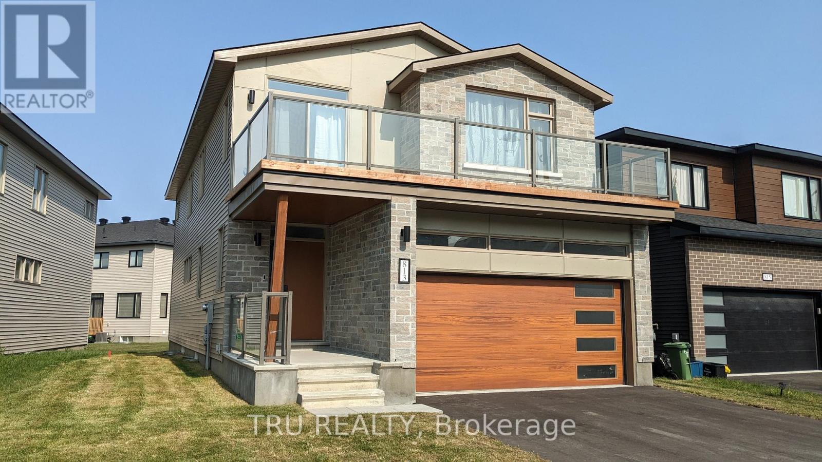 813 CROSSGATE STREET, Ottawa, Ontario