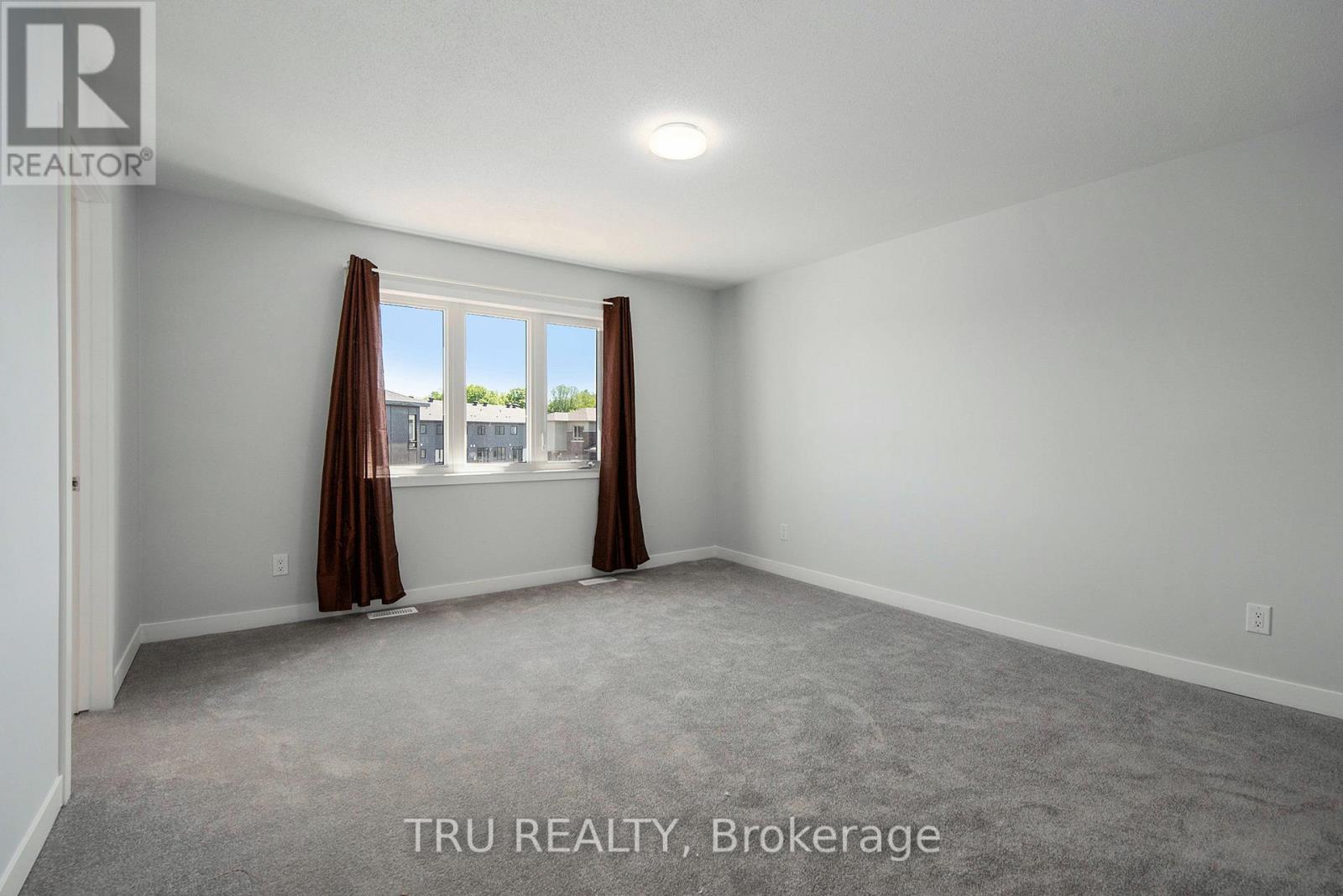 813 Crossgate Street, Ottawa, Ontario  K2J 7E3 - Photo 12 - X13098644