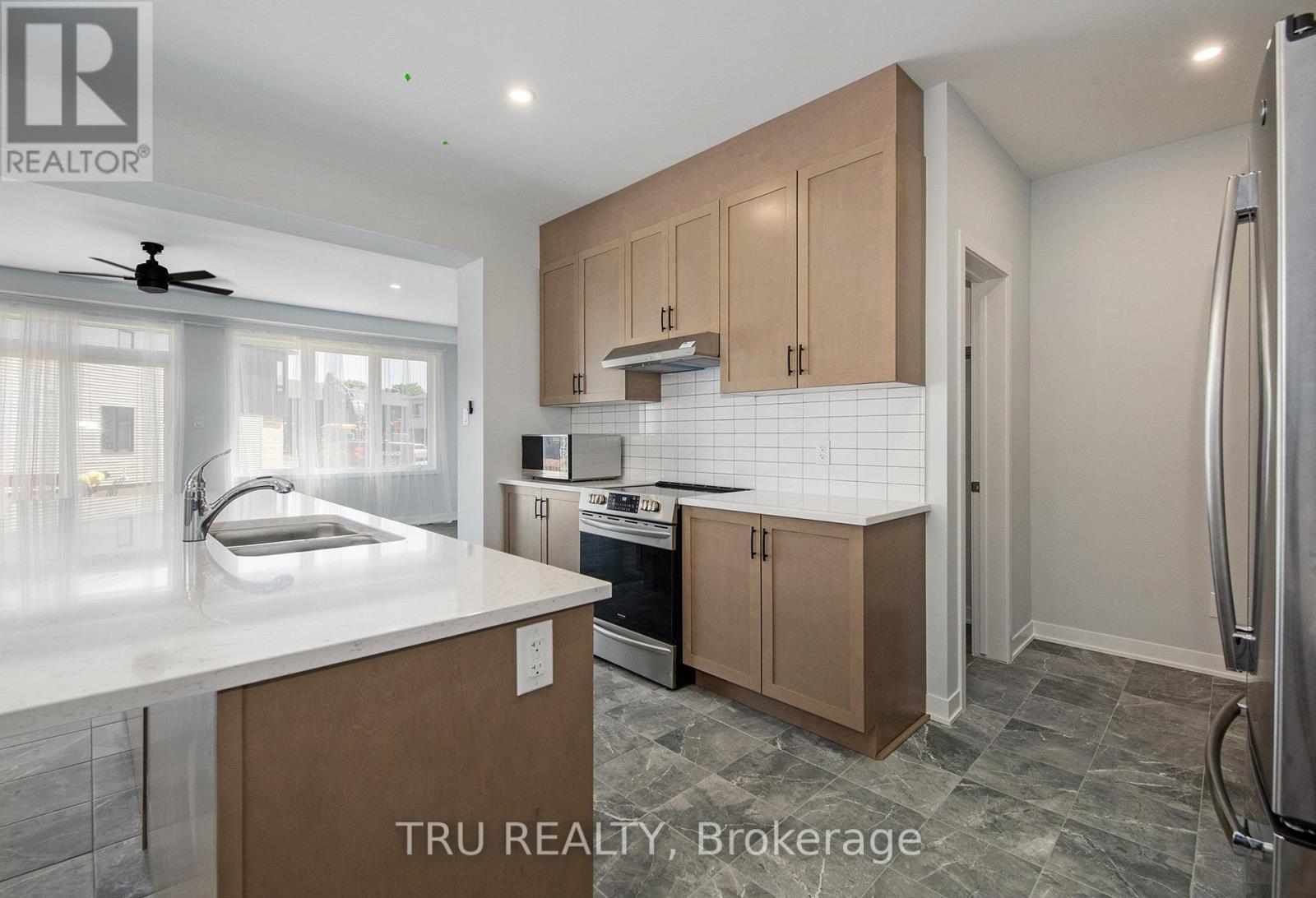 813 Crossgate Street, Ottawa, Ontario  K2J 7E3 - Photo 6 - X13098644