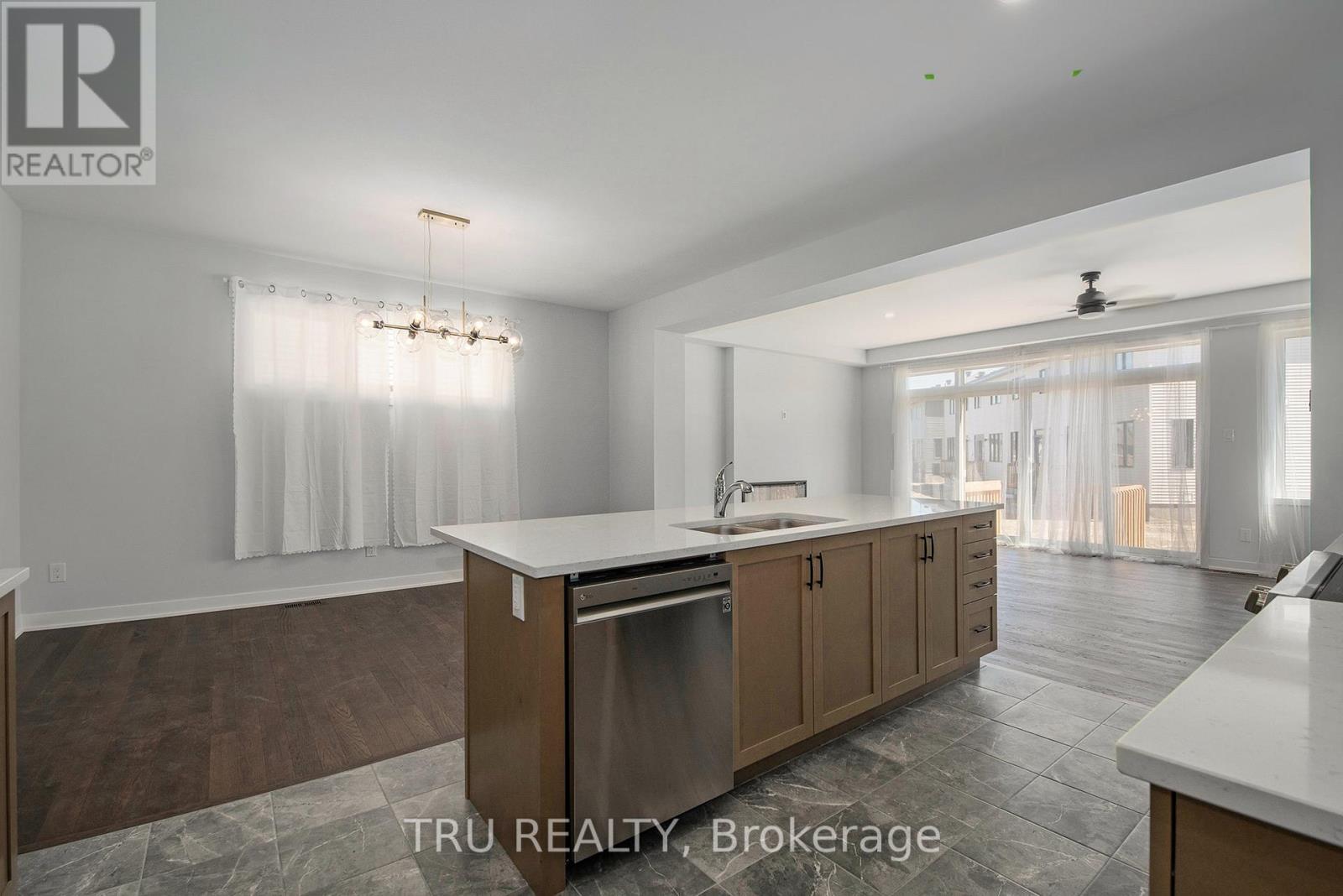 813 Crossgate Street, Ottawa, Ontario  K2J 7E3 - Photo 8 - X13098644