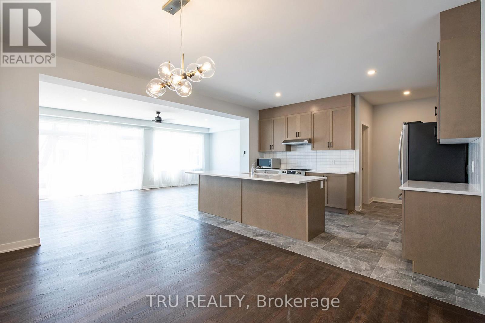 813 Crossgate Street, Ottawa, Ontario  K2J 7E3 - Photo 5 - X13098670