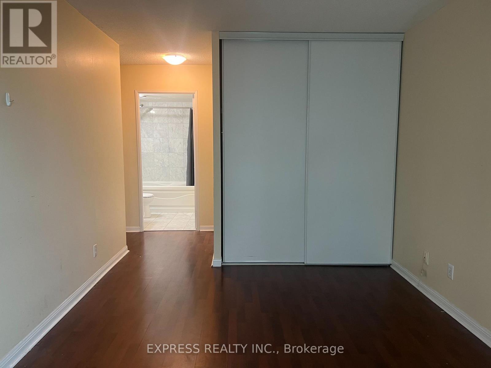 1110 - 18 Lee Centre Drive, Toronto, Ontario  M1H 3H5 - Photo 8 - E13000724