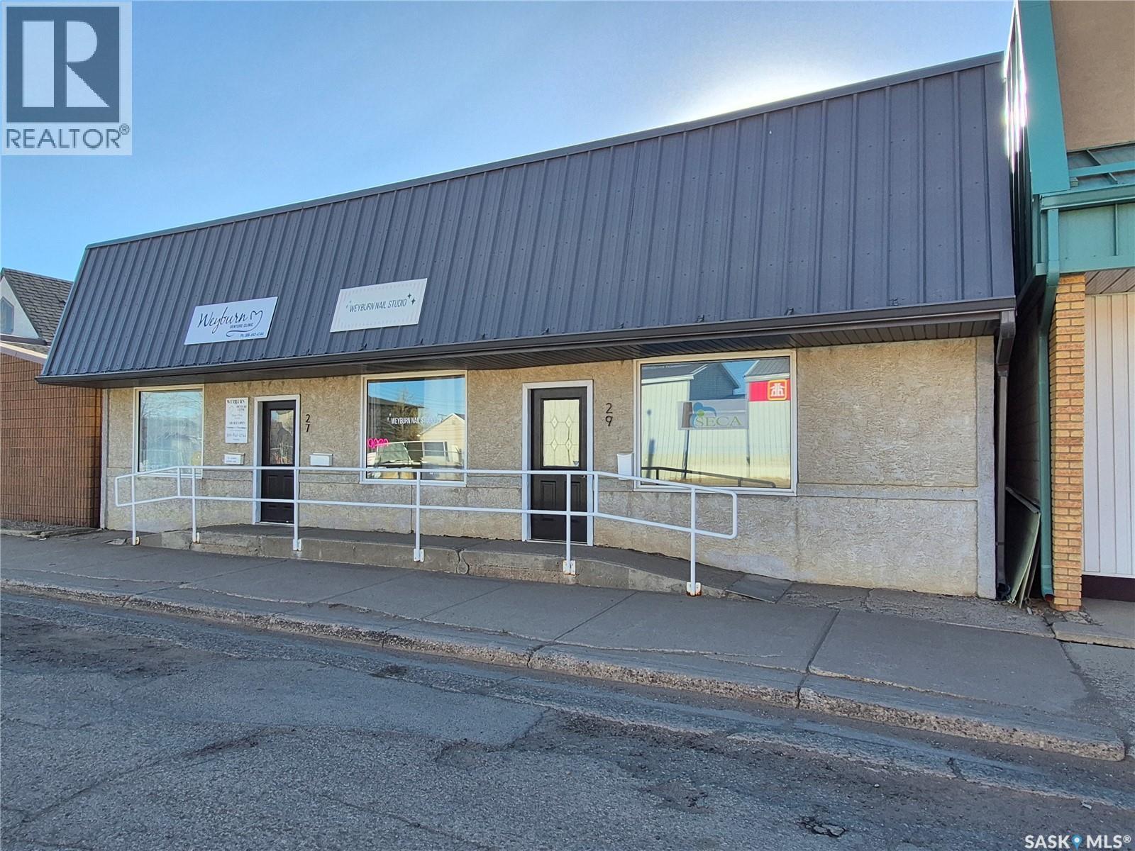 27-29 5th Street, Weyburn, Saskatchewan  S4H 0Y9 - Photo 3 - SK035288