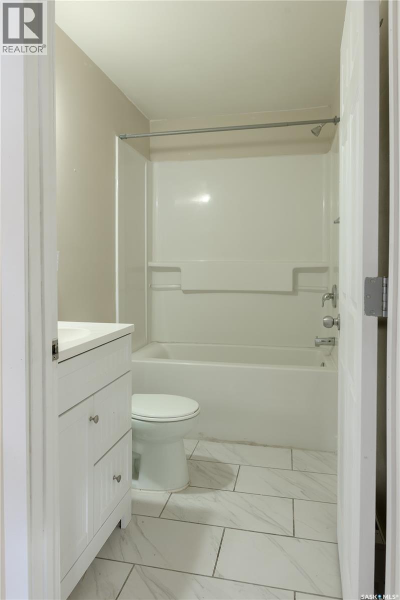 5549 Waterer Road, Regina, Saskatchewan  S4W 0N2 - Photo 17 - SK035161