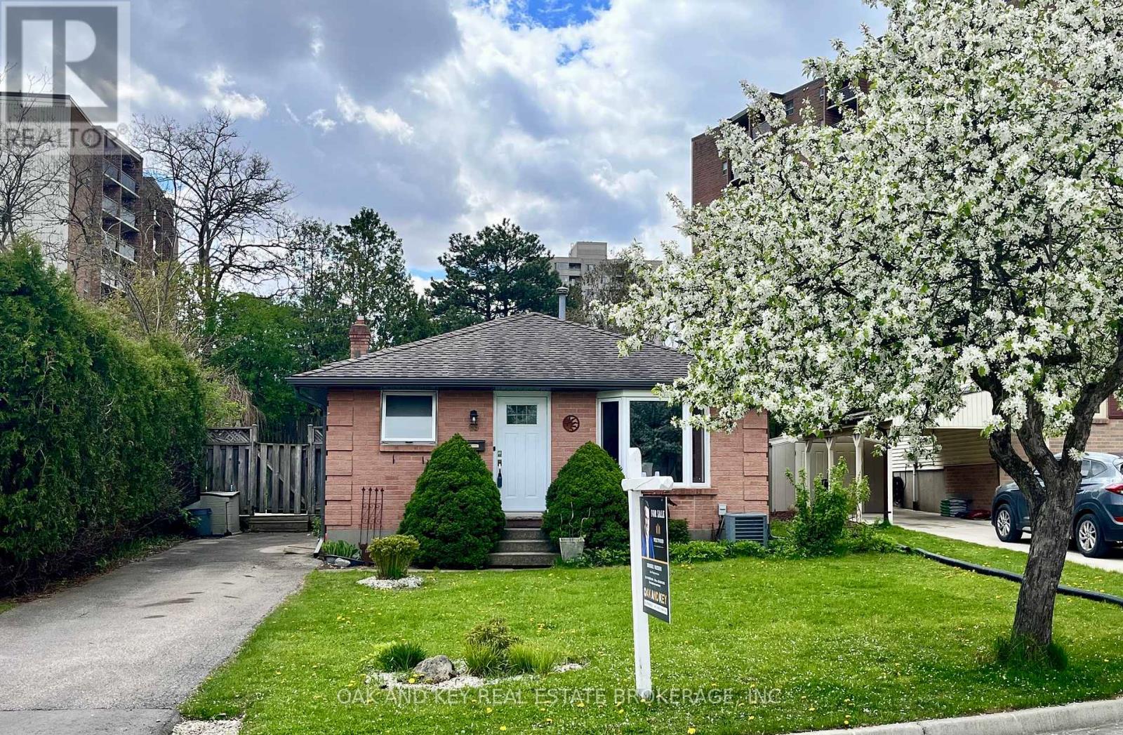 63 DUNDEE COURT, London South, Ontario