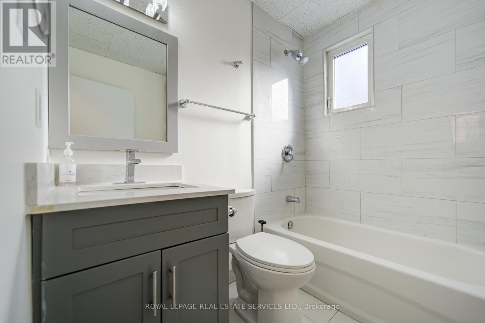 1054 East Avenue, Mississauga, Ontario  L5E 1W9 - Photo 20 - W13092082