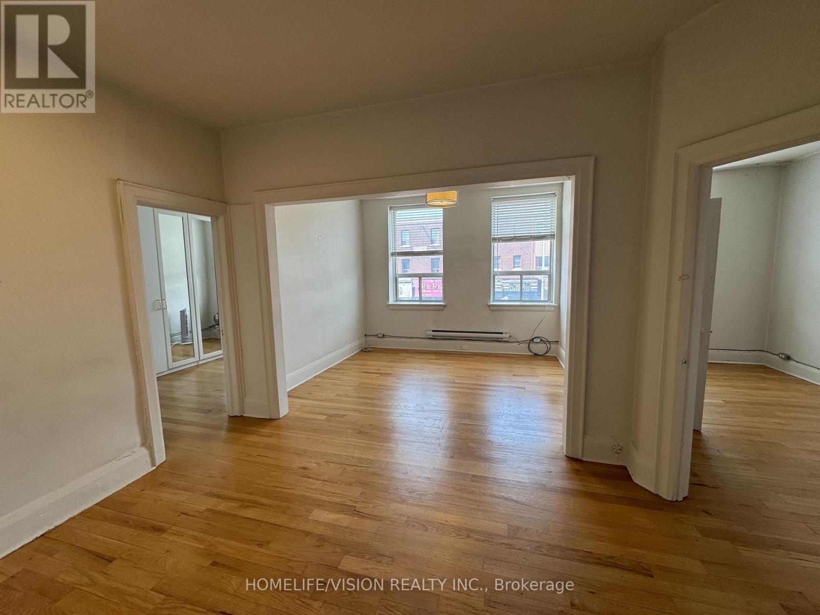 Apt #1 - 555 Danforth Avenue, Toronto, Ontario  M4K 1P7 - Photo 3 - E13098502