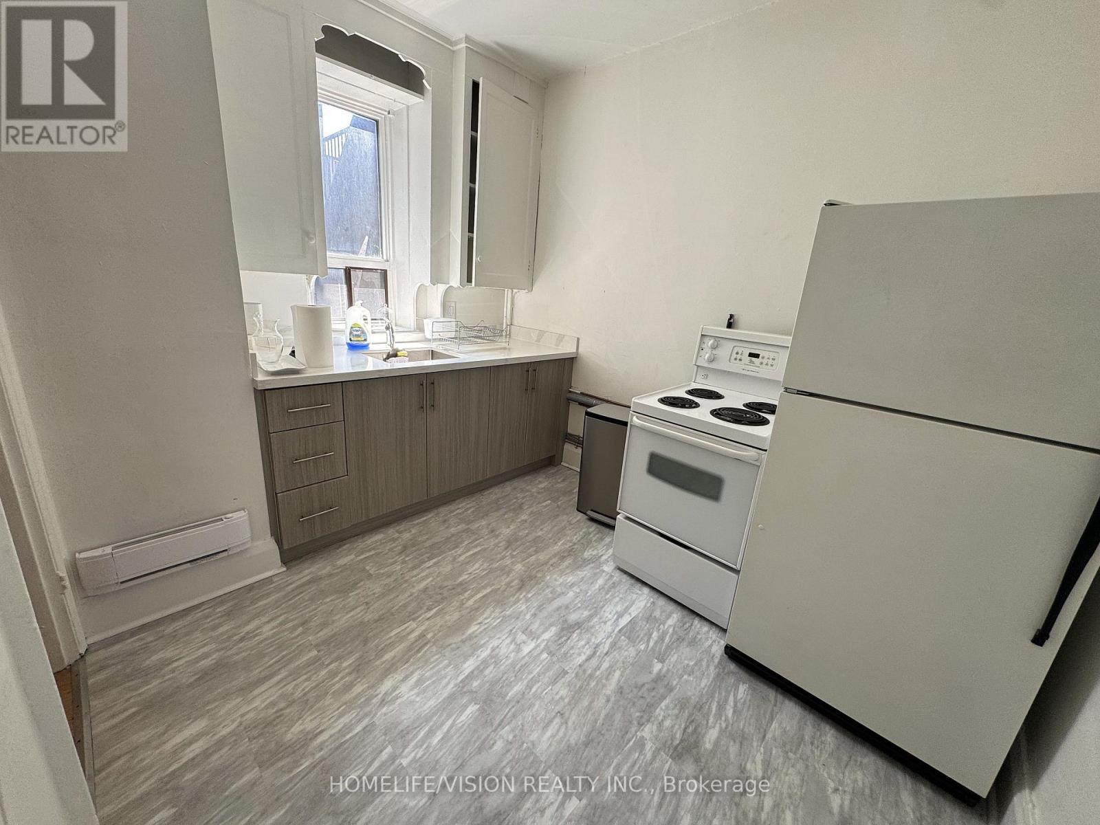 Apt #1 - 555 Danforth Avenue, Toronto, Ontario  M4K 1P7 - Photo 6 - E13098502
