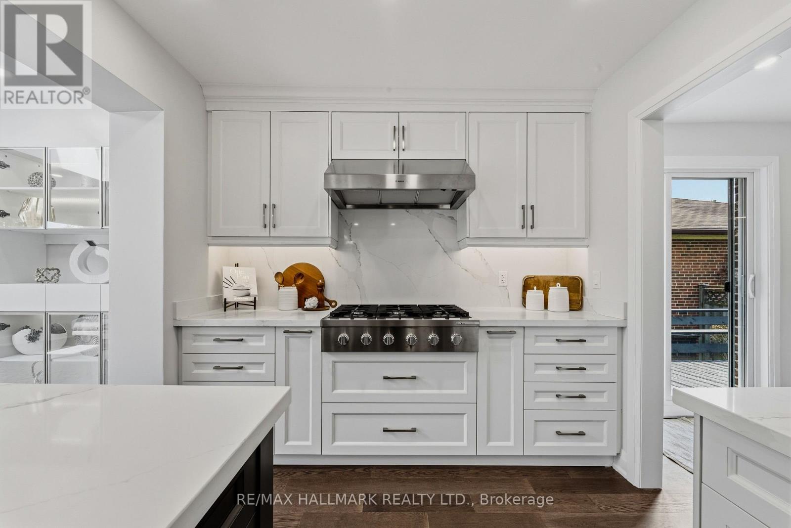 359 Jaybell Grove, Toronto, Ontario  M1C 2X4 - Photo 5 - E13098698