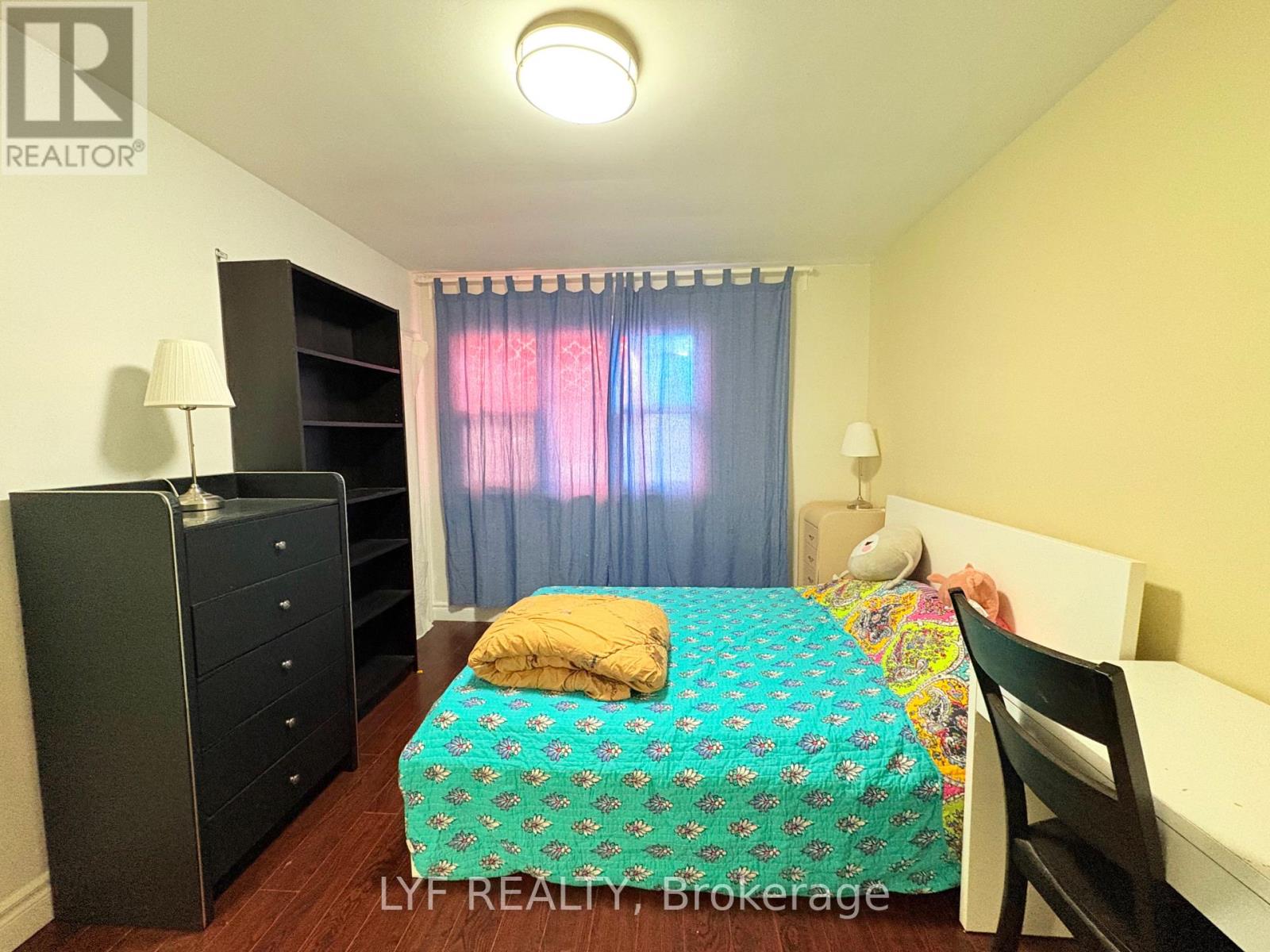 Rm A - 22 Ivordale Crescent, Toronto, Ontario  M1R 2W6 - Photo 12 - E13098700