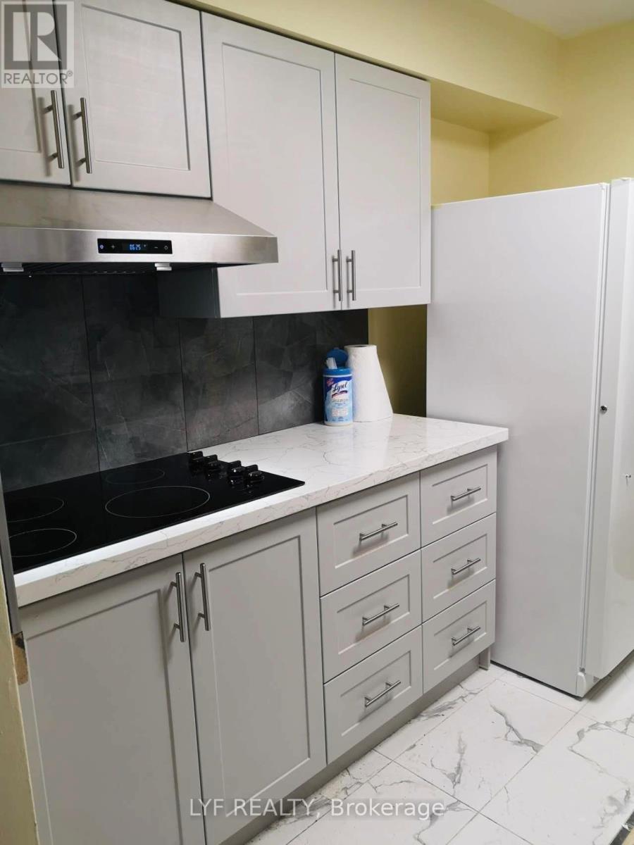 Rm A - 22 Ivordale Crescent, Toronto, Ontario  M1R 2W6 - Photo 7 - E13098700