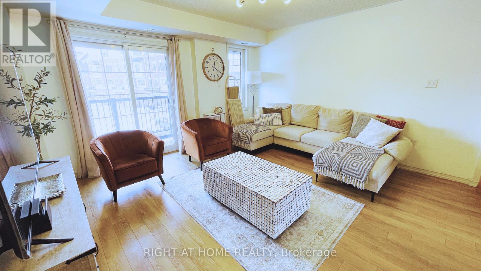 2372 Chevron Prince Path, Oshawa, Ontario  L1L 0K9 - Photo 4 - E13098758