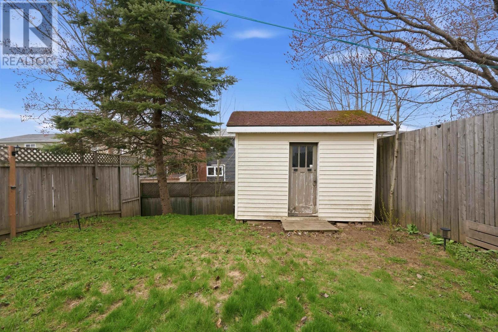 18 Roblea Drive, Dartmouth, Nova Scotia  B2W 1Y7 - Photo 38 - 202610128