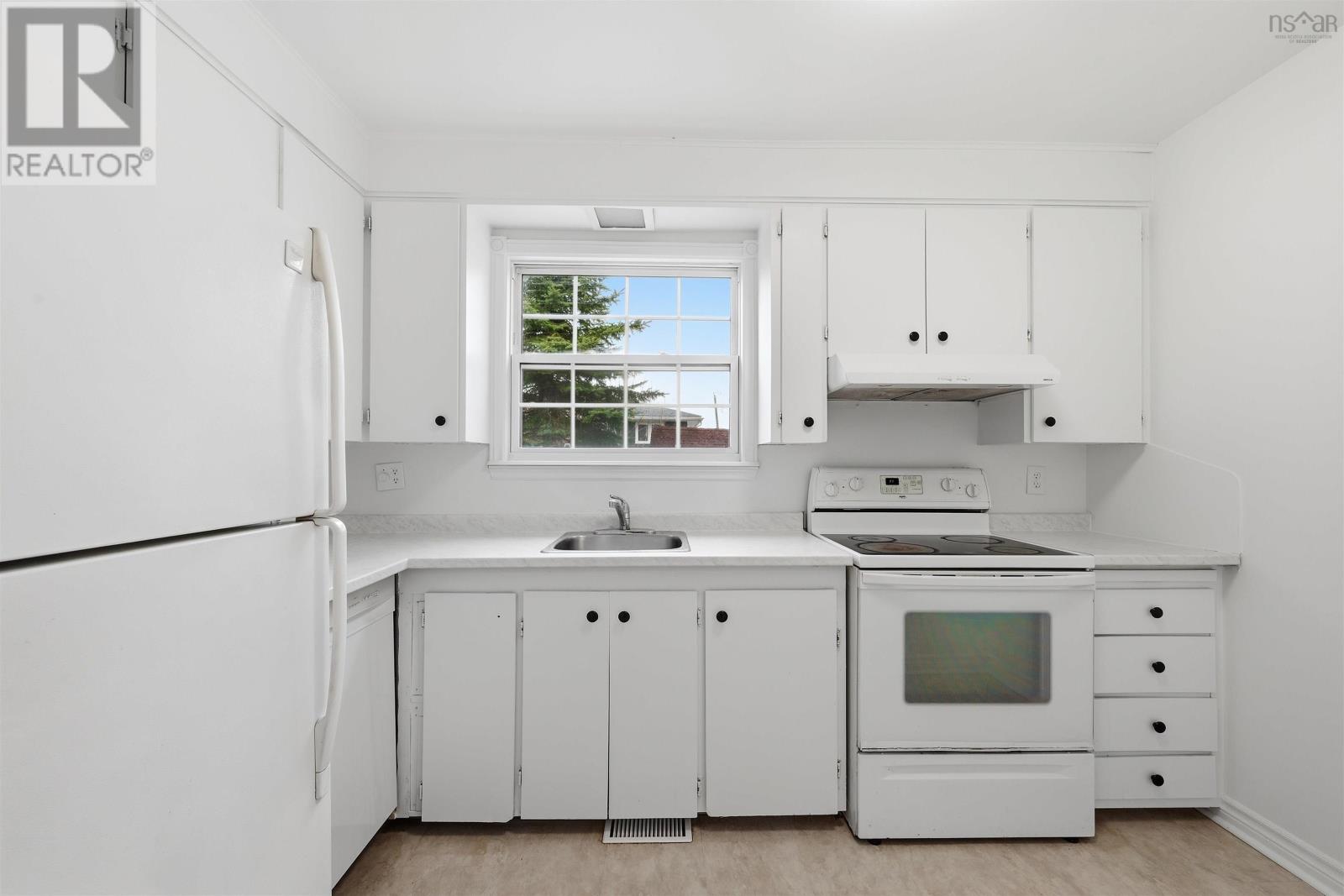 18 Roblea Drive, Dartmouth, Nova Scotia  B2W 1Y7 - Photo 13 - 202610128