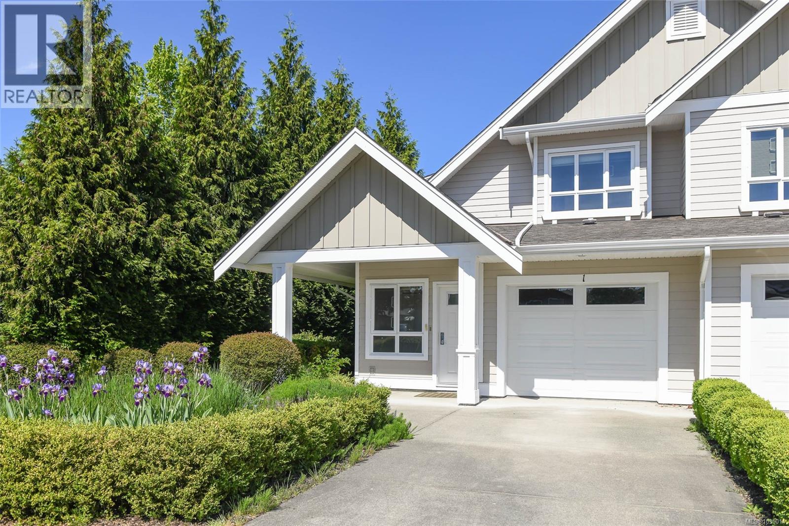 1 700 Lancaster Way, Comox, British Columbia  V9M 0B6 - Photo 1 - 1035014
