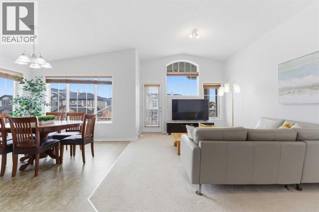 40 Royal Birch Mount Nw, Calgary, Alberta  T3G 5W9 - Photo 6 - A2302635