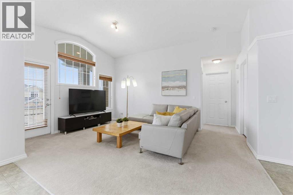 40 Royal Birch Mount Nw, Calgary, Alberta  T3G 5W9 - Photo 7 - A2302635