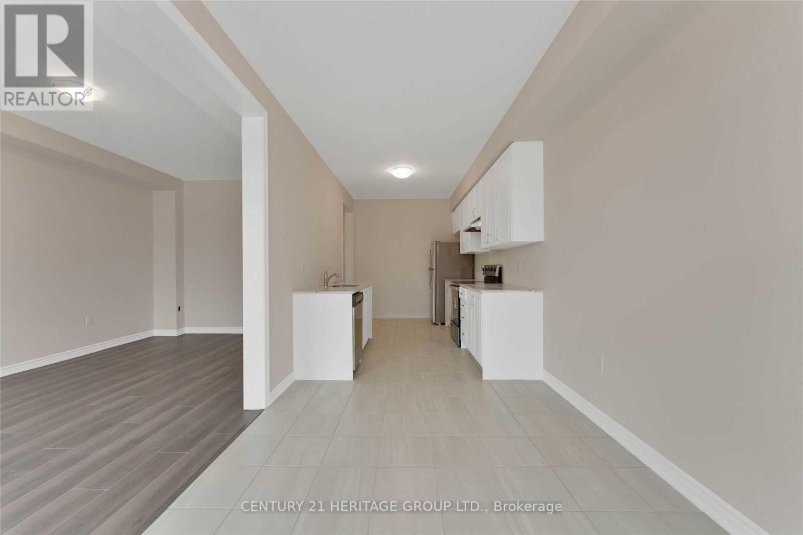 82 Ferragine Crescent, Bradford West Gwillimbury (Bradford), Ontario  L3Z 4K2 - Photo 10 - N13098614