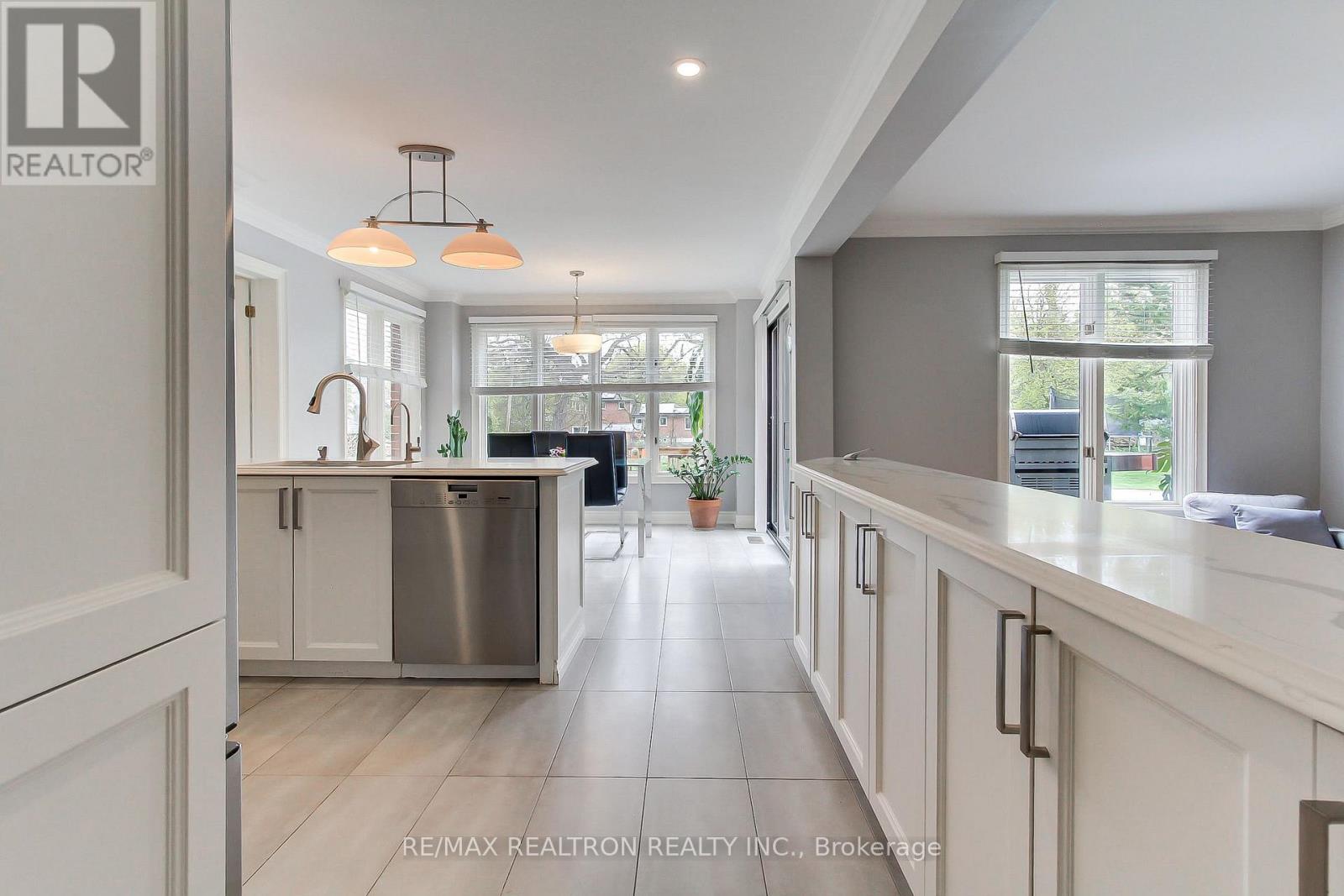 44 Ward Avenue, East Gwillimbury, Ontario  L0G 1V0 - Photo 10 - N13098766