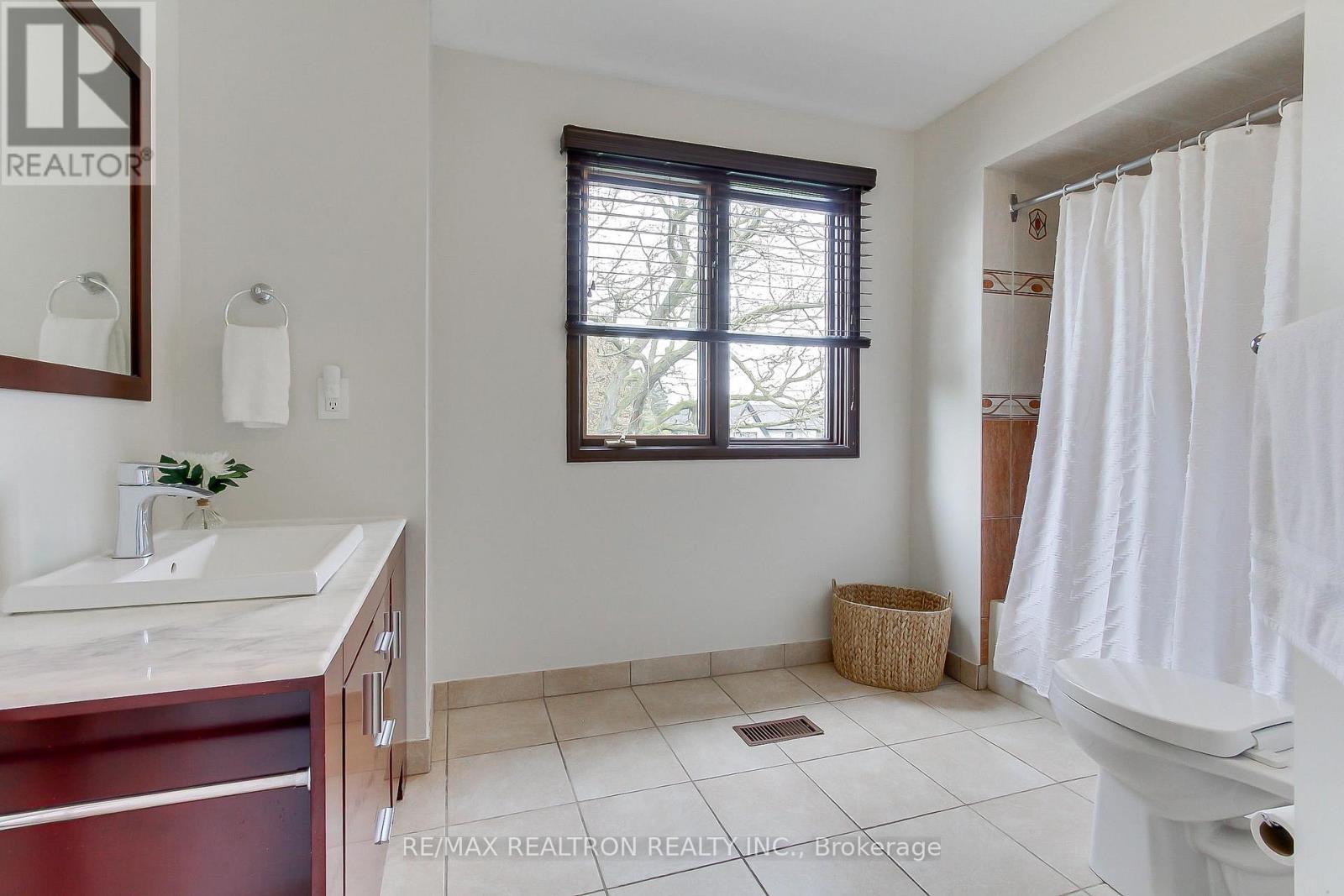 44 Ward Avenue, East Gwillimbury, Ontario  L0G 1V0 - Photo 24 - N13098766
