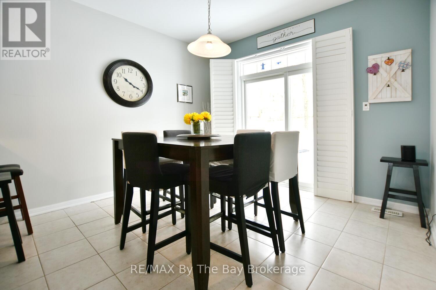 37 Berkshire Avenue, Wasaga Beach, Ontario  L9Z 0G3 - Photo 13 - S12842220