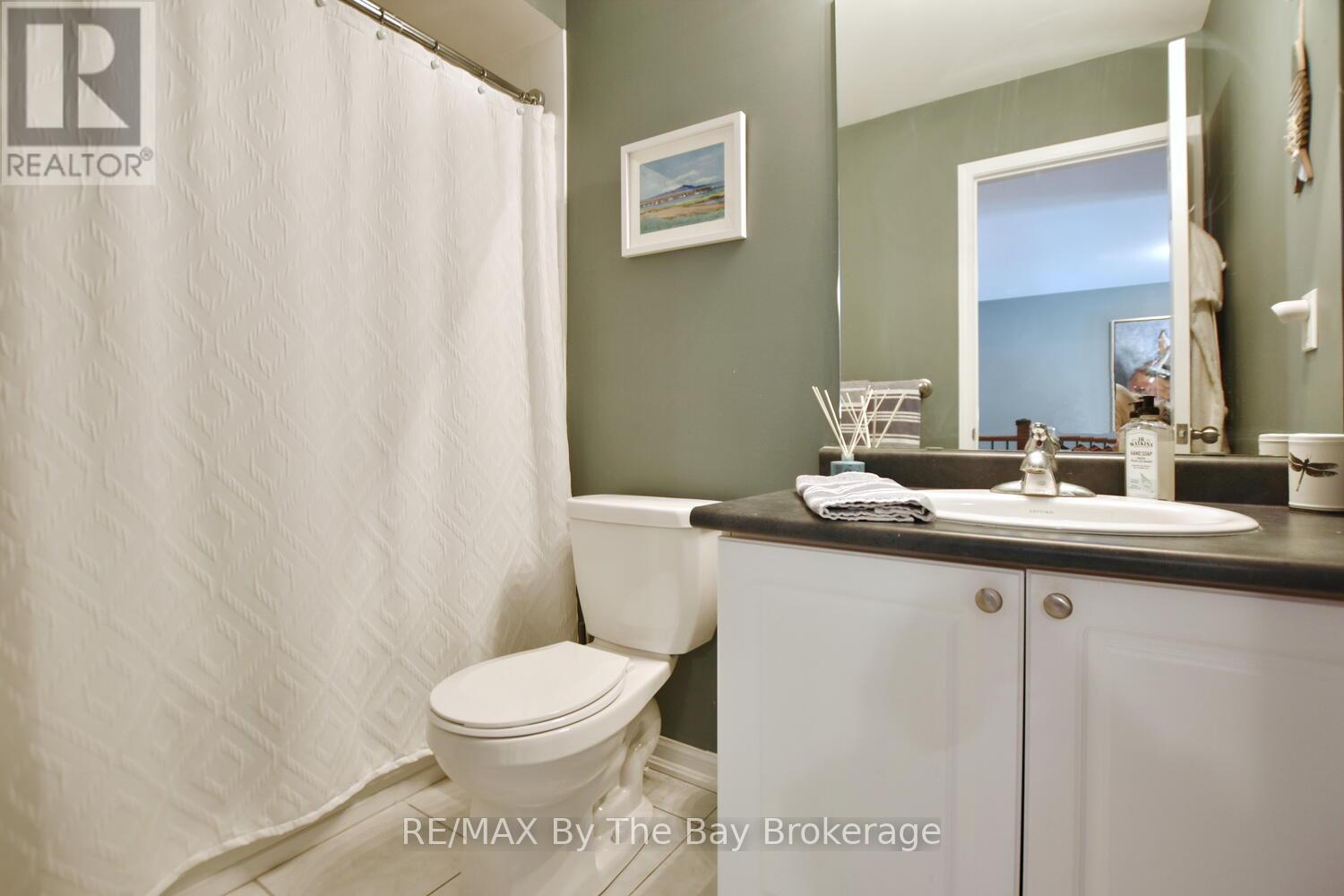 37 Berkshire Avenue, Wasaga Beach, Ontario  L9Z 0G3 - Photo 25 - S12842220