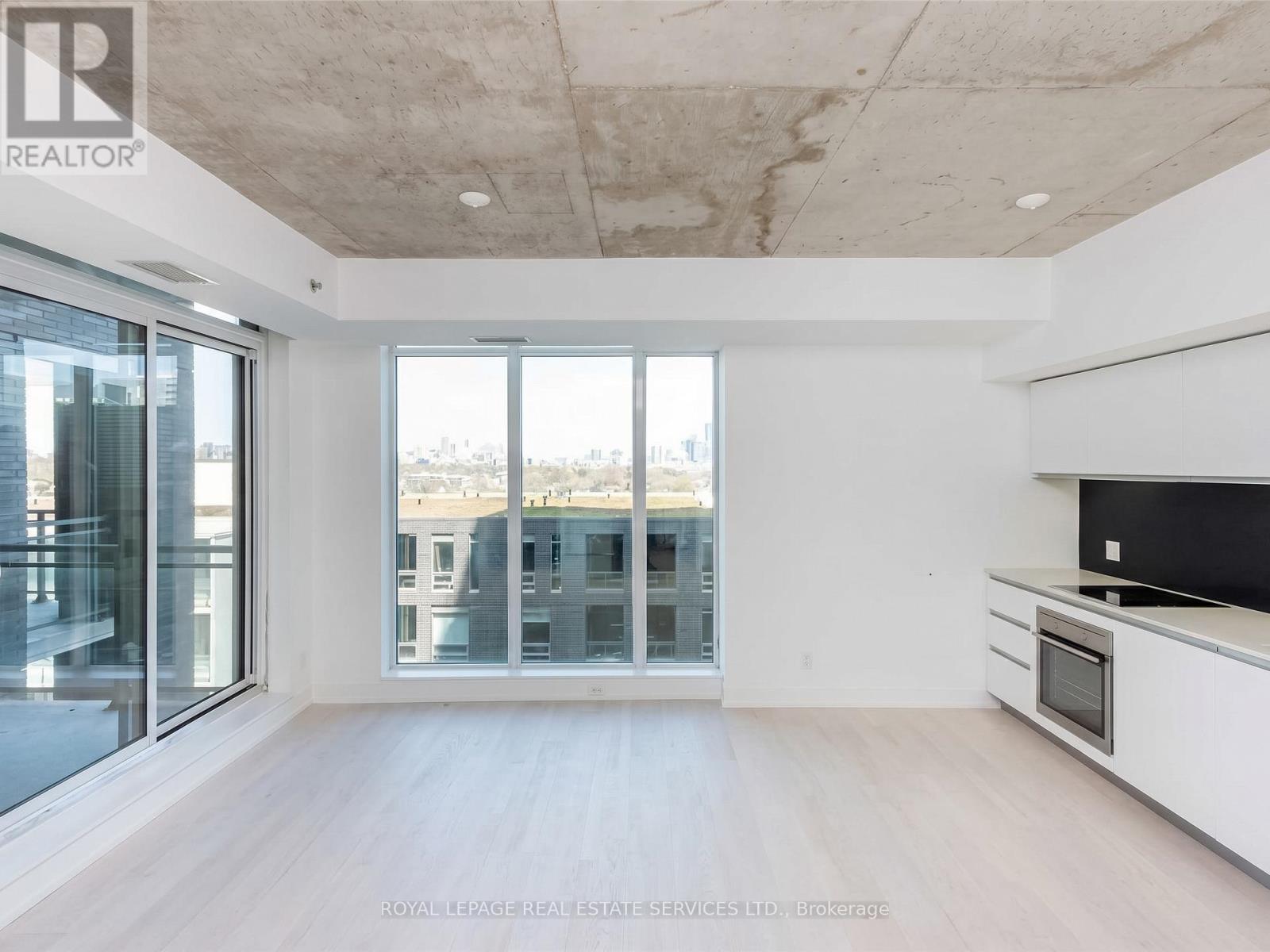 831 - 20 Minowan Miikan Lane, Toronto, Ontario  M6J 0E5 - Photo 6 - C12939310