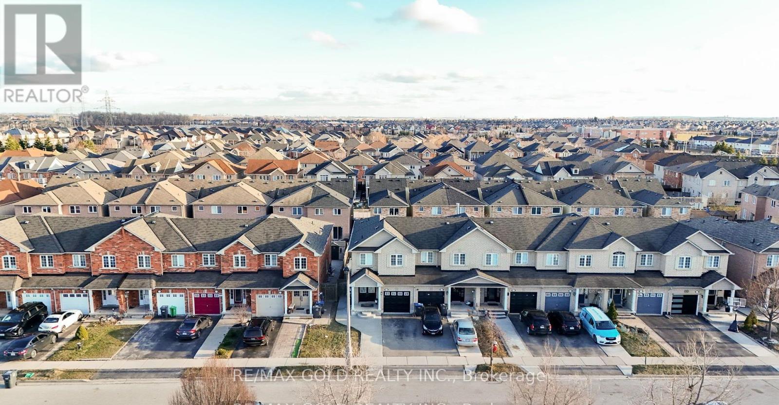 109 Crystal Glen Crescent, Brampton, Ontario  L6X 0K8 - Photo 2 - W13098484