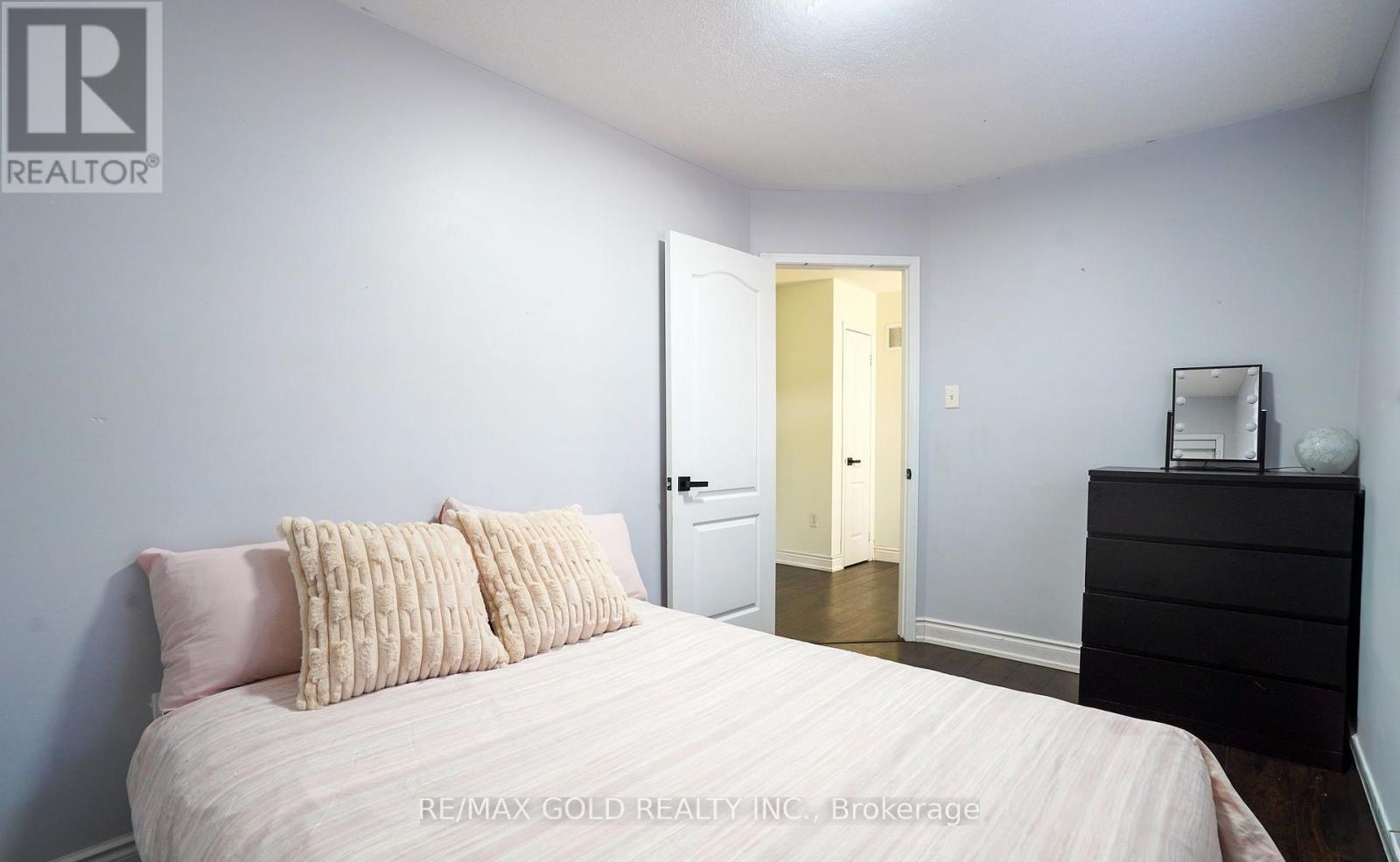 109 Crystal Glen Crescent, Brampton, Ontario  L6X 0K8 - Photo 29 - W13098484