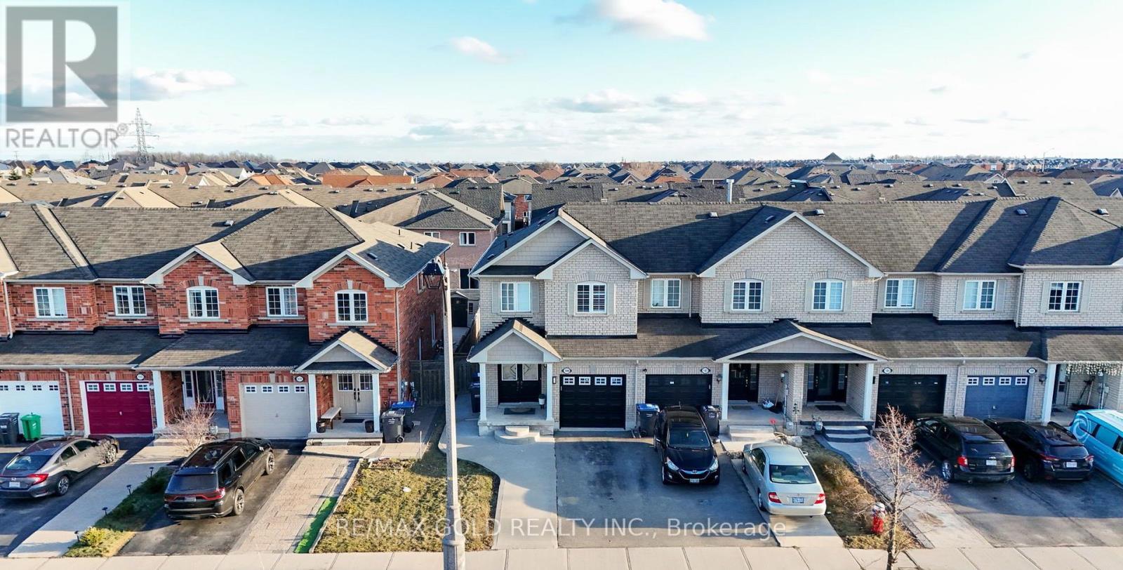 109 Crystal Glen Crescent, Brampton, Ontario  L6X 0K8 - Photo 3 - W13098484