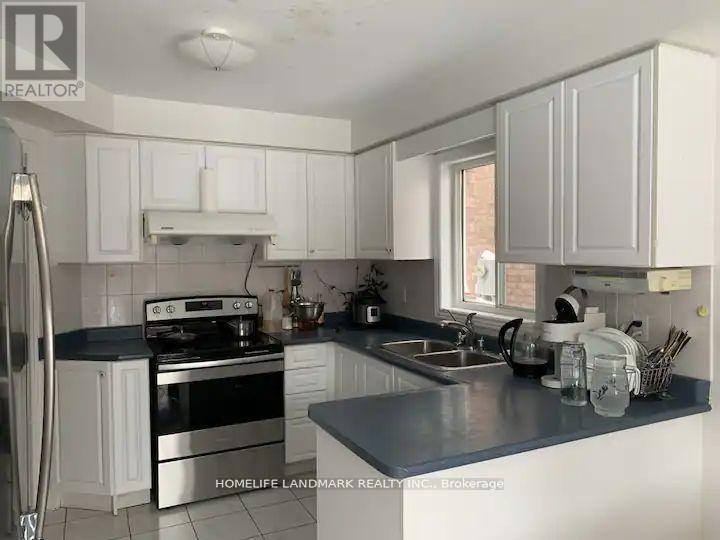 Autum - 846 Cardington Street S, Mississauga, Ontario  L5V 1Z7 - Photo 8 - W13098548