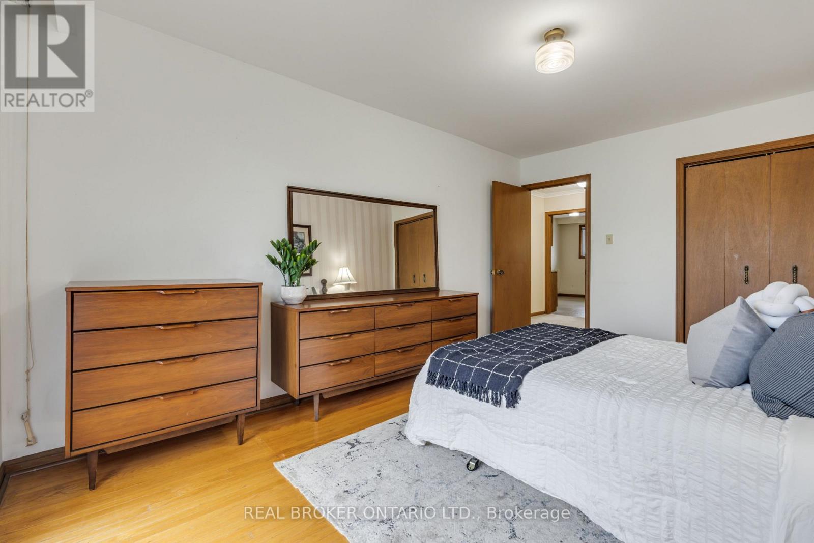 56a Treeview Drive, Toronto, Ontario  M8W 4C2 - Photo 20 - W13098572