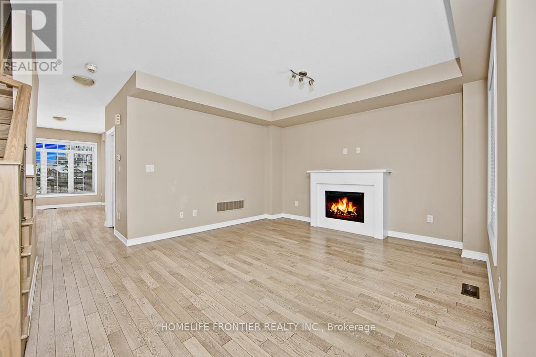3118 Postridge Drive, Oakville, Ontario  L6H 7E3 - Photo 9 - W13098596