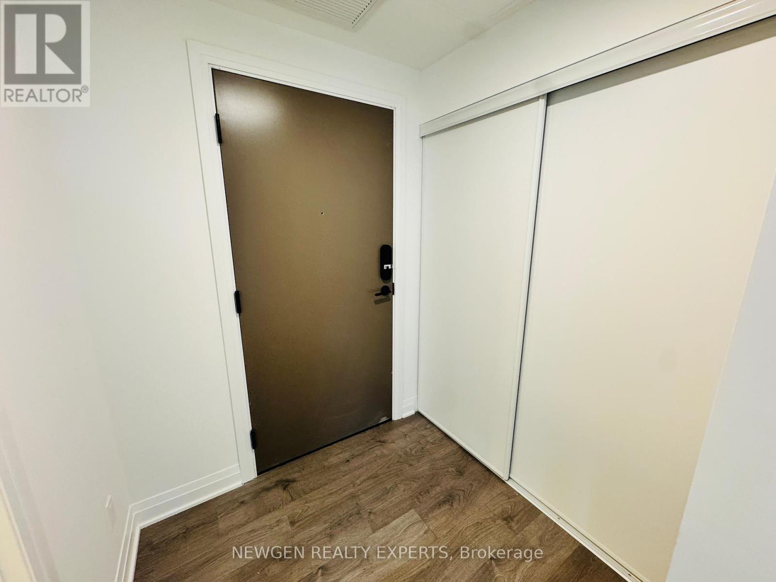 2104 - 4015 The Exchange, Mississauga, Ontario  L5B 1M7 - Photo 10 - W13098634