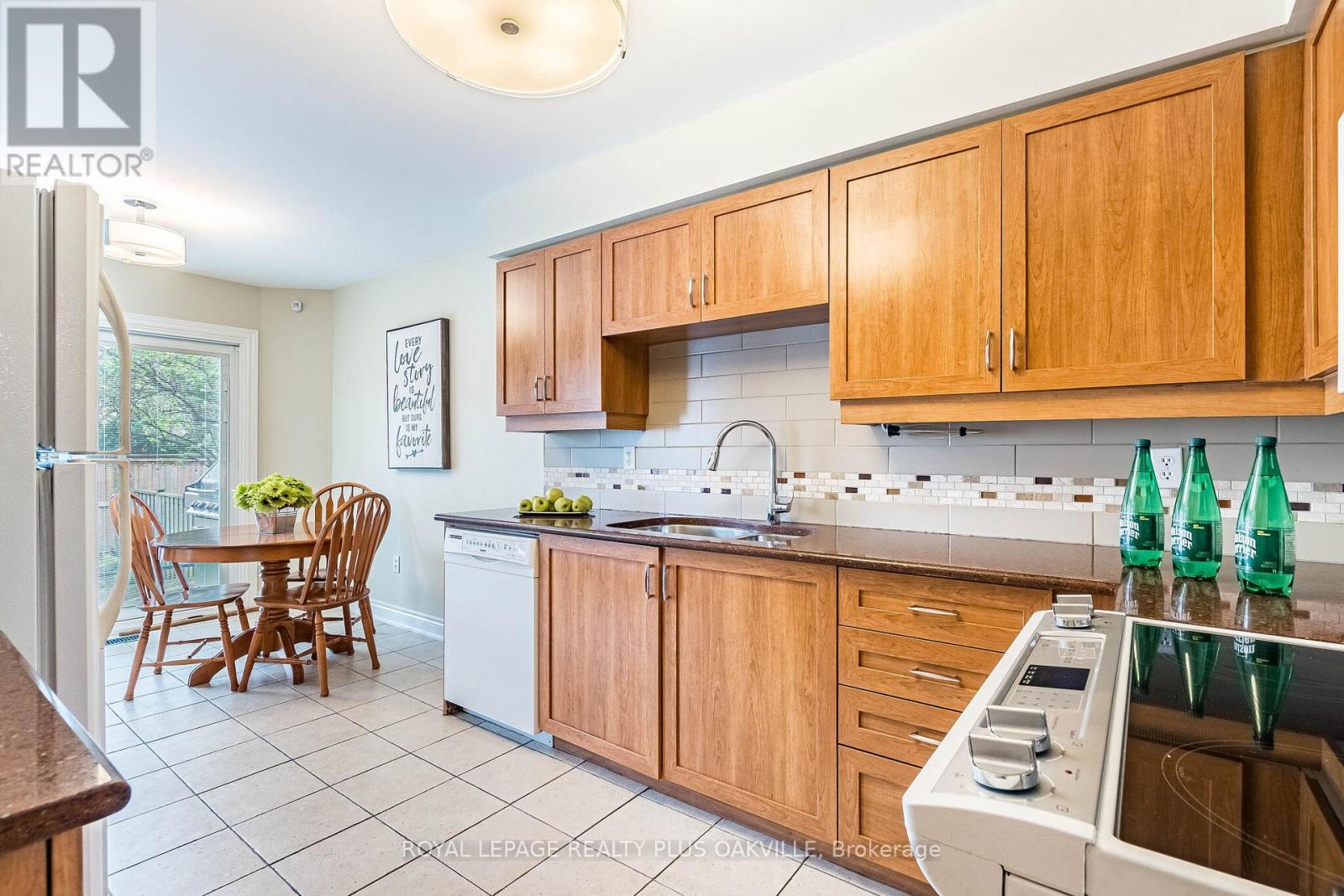394 Maidstone Crescent, Oakville, Ontario  L6M 1A1 - Photo 12 - W13098742