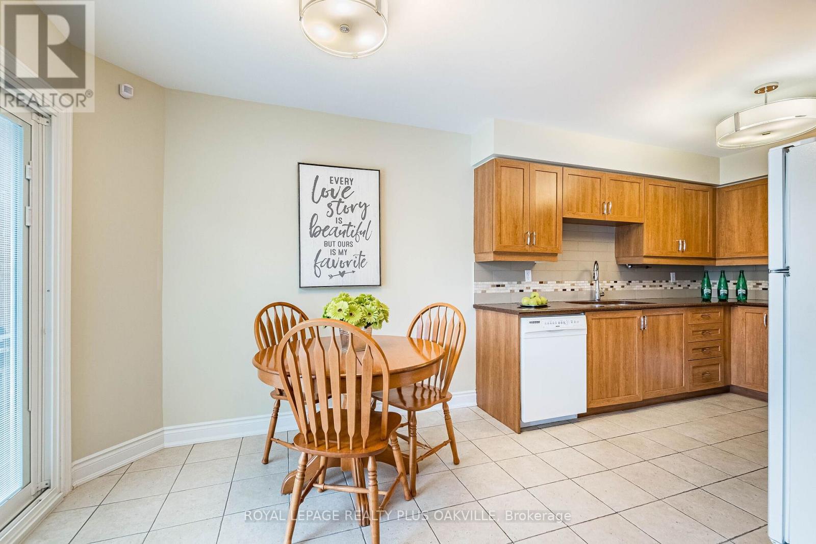 394 Maidstone Crescent, Oakville, Ontario  L6M 1A1 - Photo 14 - W13098742