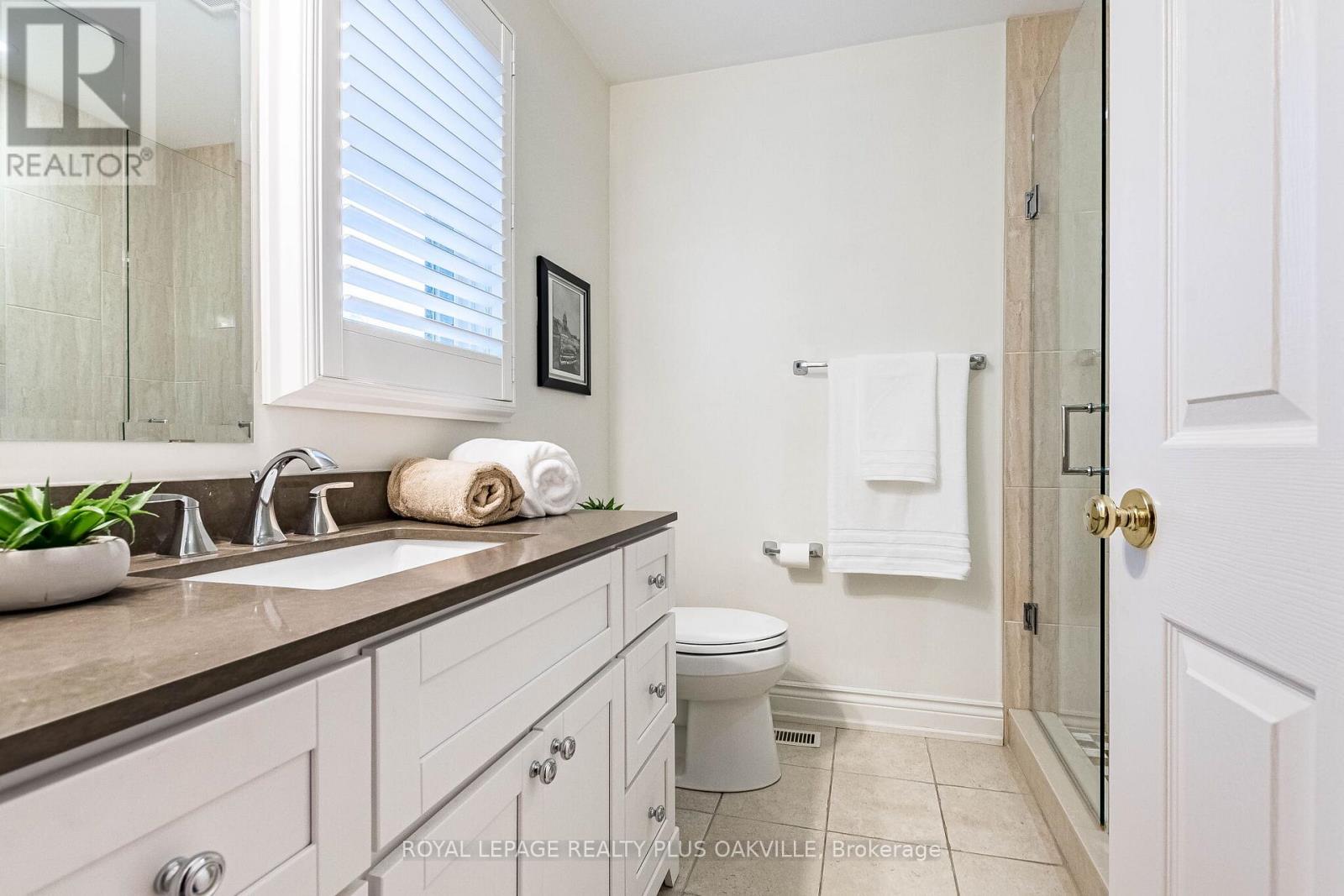 394 Maidstone Crescent, Oakville, Ontario  L6M 1A1 - Photo 25 - W13098742