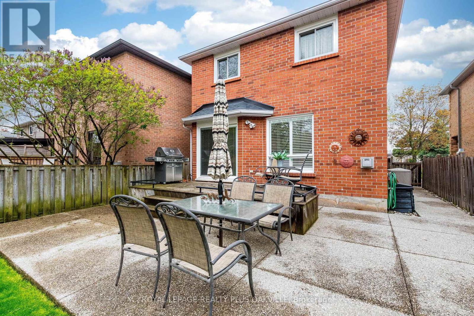 394 Maidstone Crescent, Oakville, Ontario  L6M 1A1 - Photo 39 - W13098742