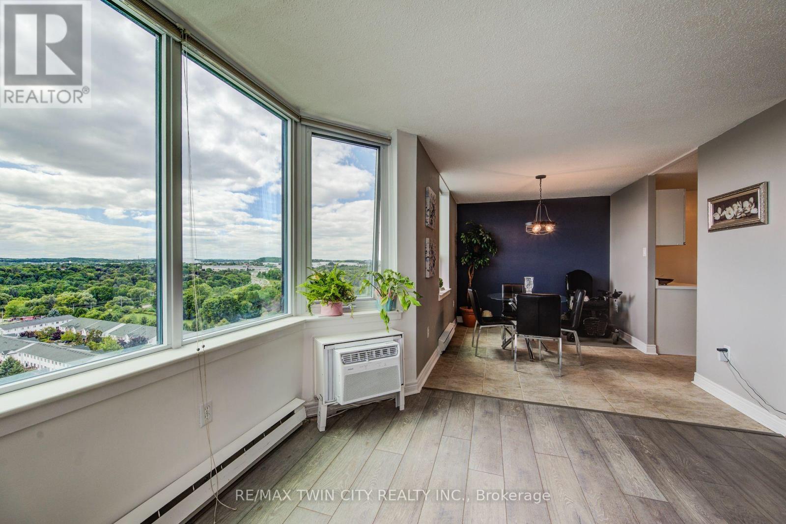 1605 - 35 Green Valley Drive, Kitchener, Ontario  N2P 2A5 - Photo 5 - X13098522