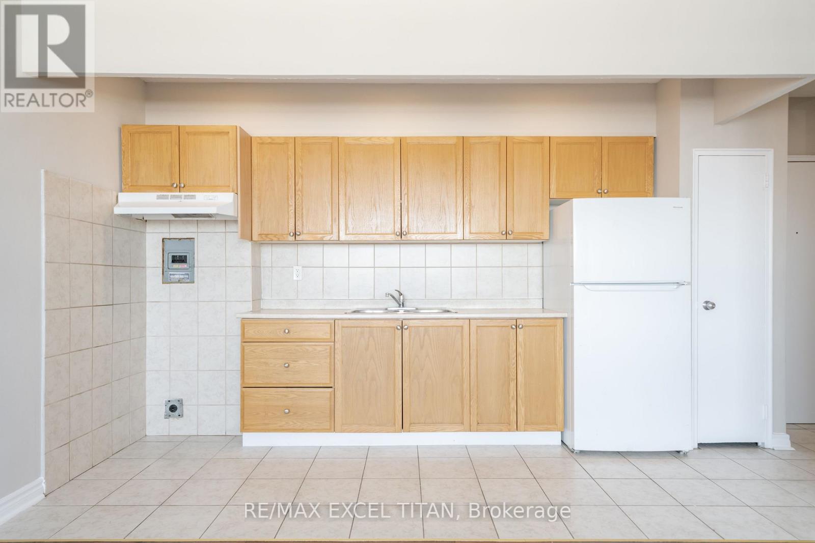 738d - 468 Ottawa Street, Hamilton, Ontario  L8H 4A6 - Photo 8 - X13098528