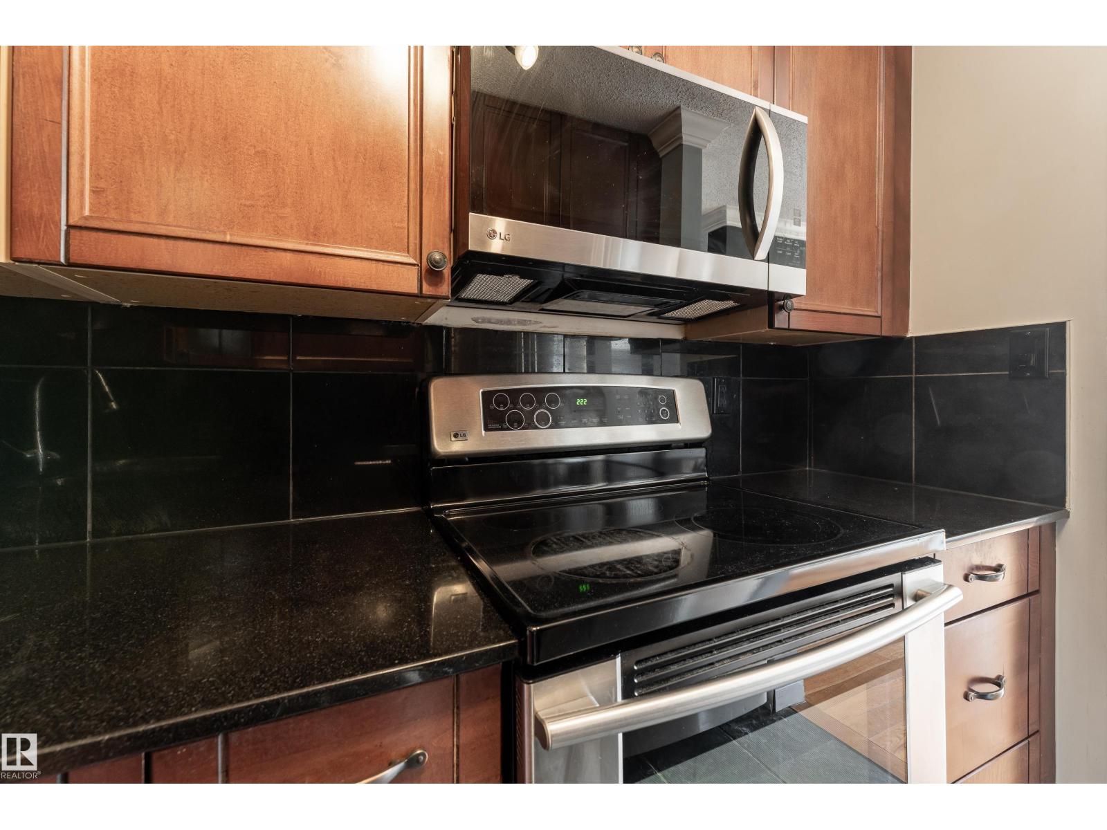 #203 10003 87 Av Nw, Edmonton, Alberta  T6C 2T3 - Photo 3 - E4480877