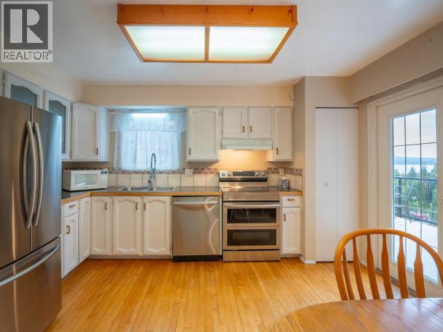 6975 Terrace Street, Powell River, British Columbia  V8A 1H3 - Photo 3 - 19861