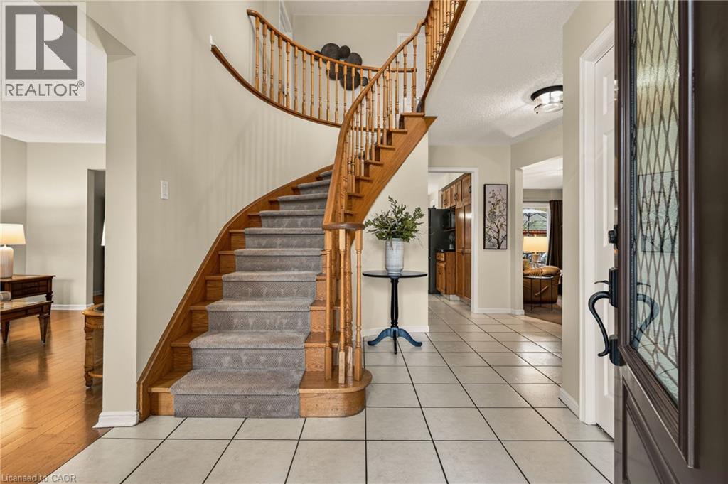 520 Woodview Road, Burlington, Ontario  L7N 3P9 - Photo 4 - 40824955