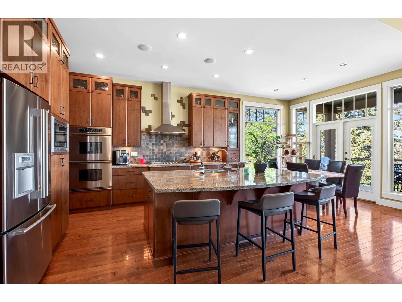 424 AZURE Place Kamloops Photo 6 424 AZURE Place Kamloops Photo 6