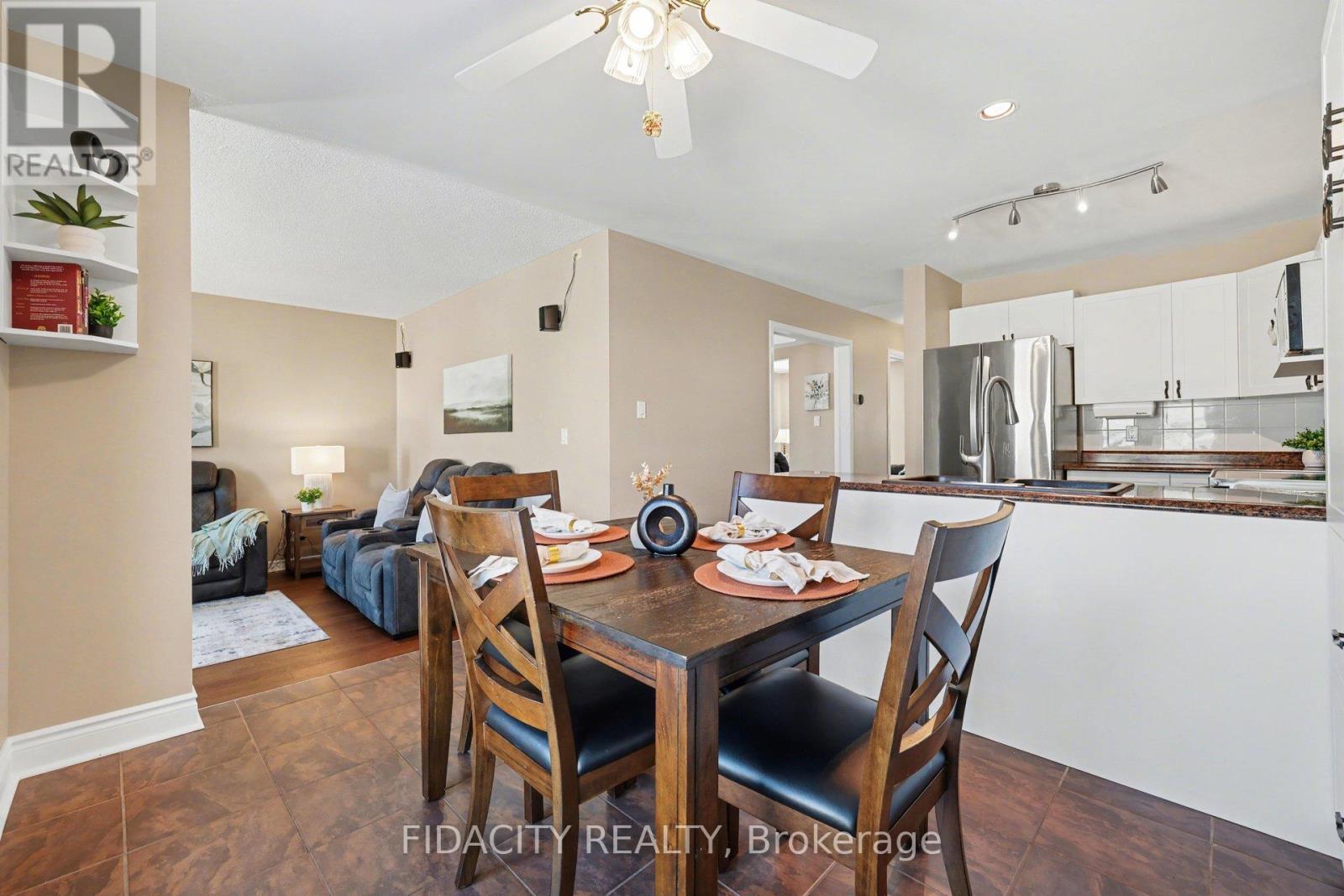 21 West Ridge Drive, Ottawa, Ontario  K2S 1S4 - Photo 12 - X12996256